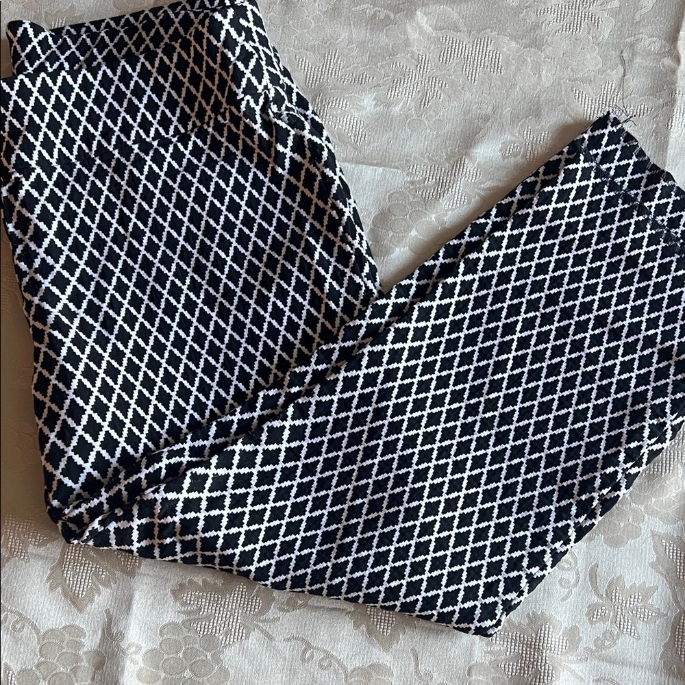INC International Concepts Men's Geometric Black and White Pants